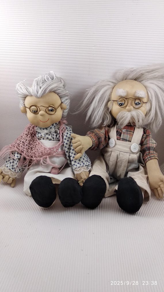 ヴィンテージのおばあちゃん、おじいちゃんのテキスタイル人形 - Etsy 日本