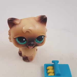Littlest Pet Shop LPS Magic Motion Brown Persian Cat With Moving Tongue