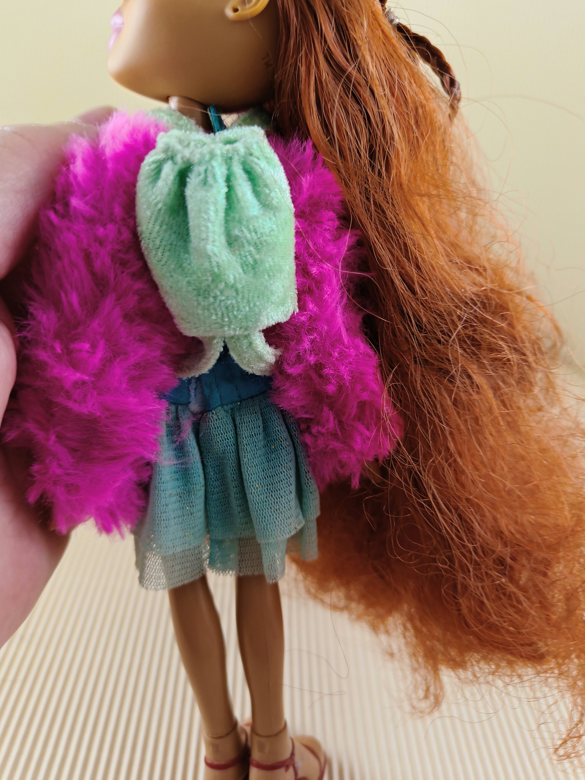 Bratz Dolls Authentic MGA Collectible Very Rare Earth Girl Yasmin