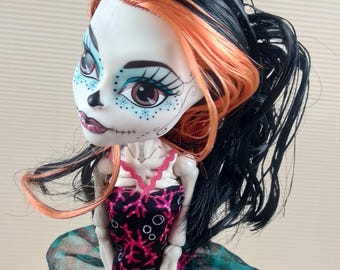 Monster High Skelita Calaveras Scaris Doll Hair is Sticky