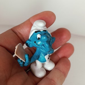 Smurfs 20056 Card Player Smurf Ass Promo PVC Figurine - Schleich, 1980