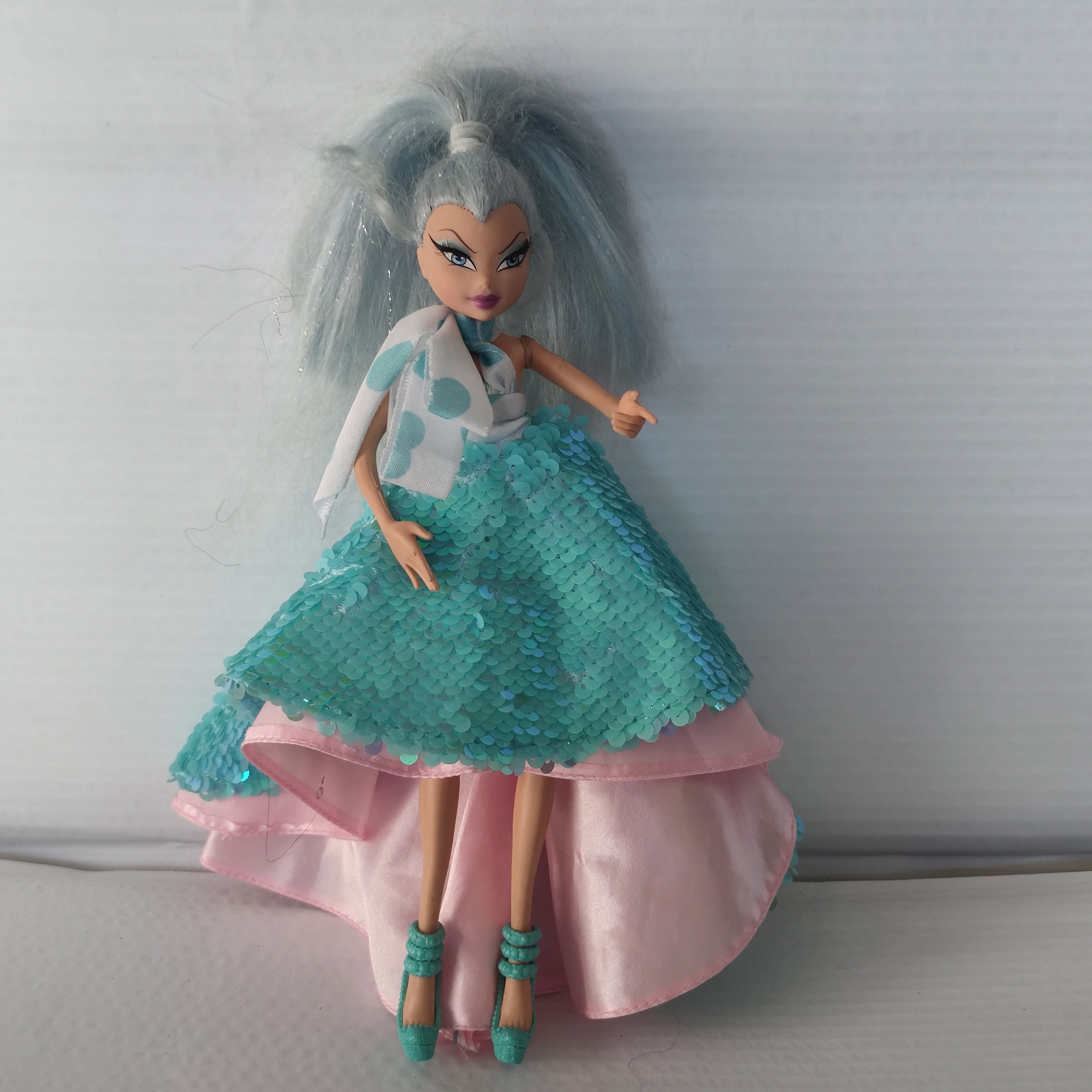 Bambola Winx Club Icy Trix Mattel Italia