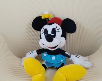Vintage Disney Minnie Mouse disneyland plush toy