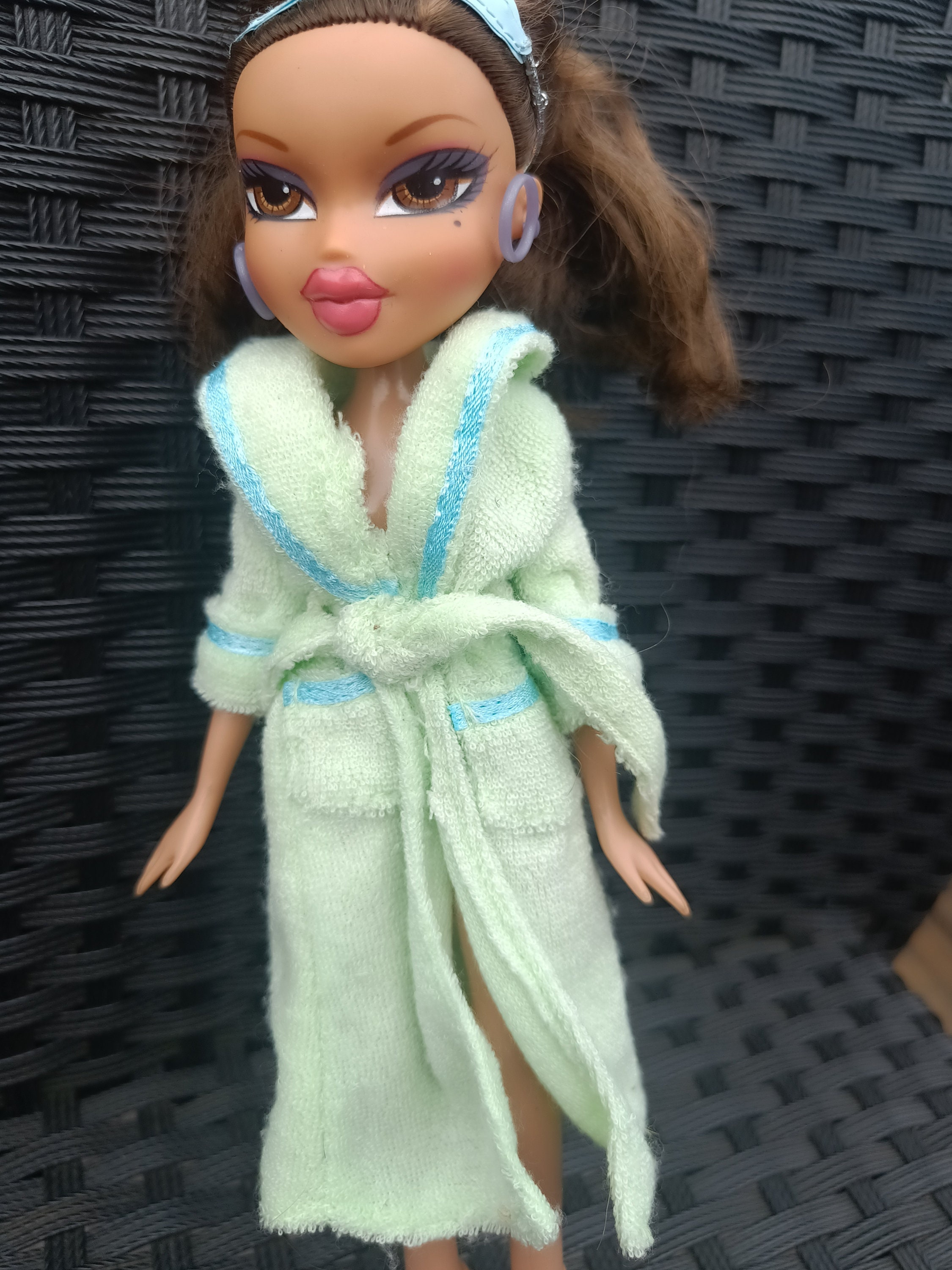 Bratz Dolls Authentic MGA Collectible or for Repaint or Other Projects -   Ireland