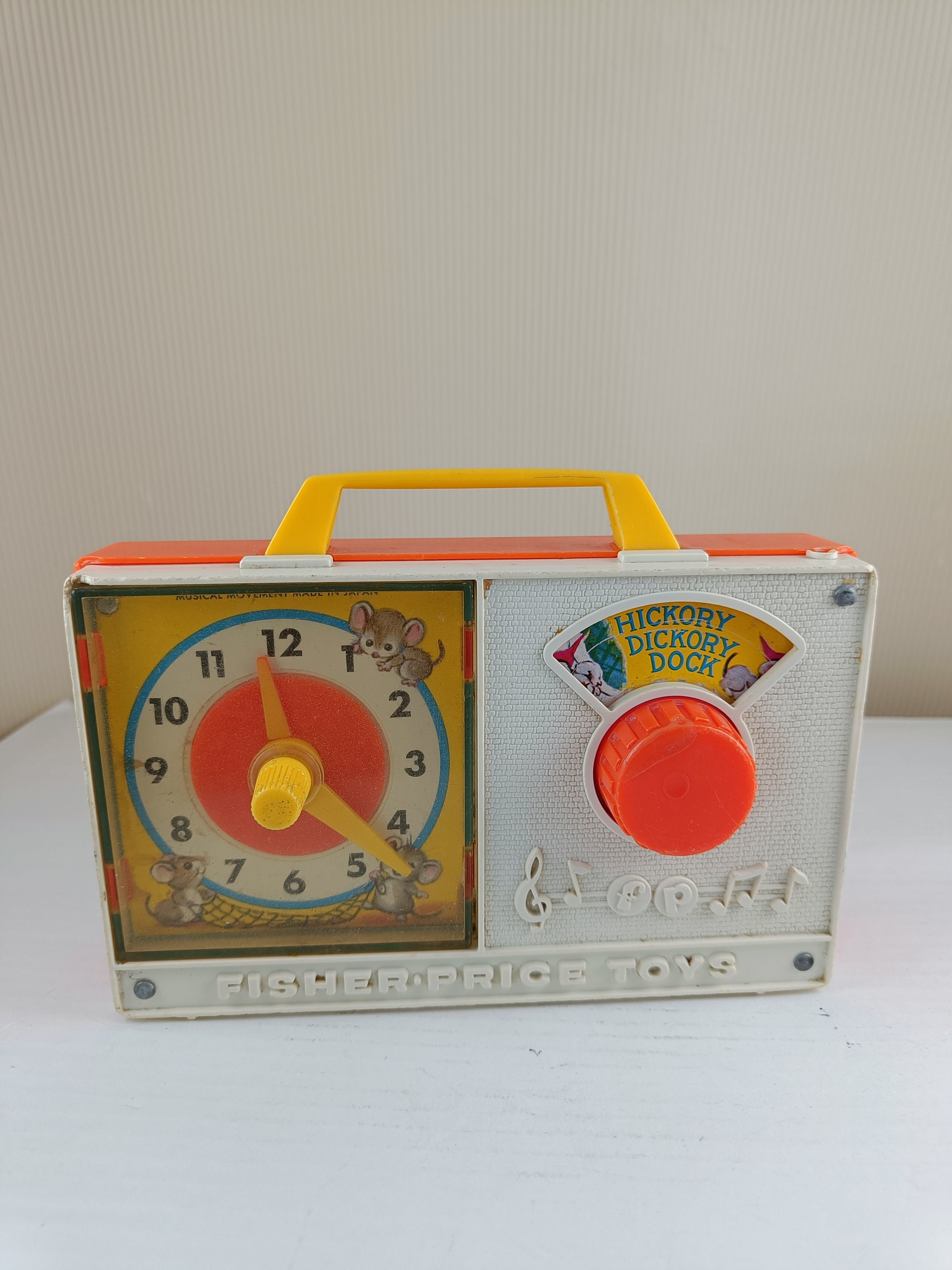 Vintage 1971 Fisher Price 107 Wind up Hickory Dickory Dock Clock