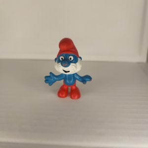 The Smurfs Papa Smurf HTF Schleich Figure PVC Vintage Figurine Peyo
