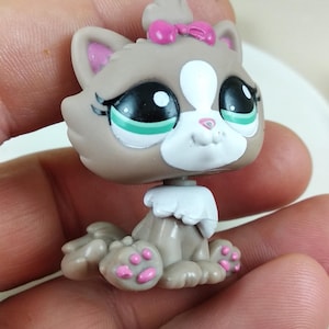 LPS Pretty Kitten #2640 Authentic Littlest Pet Shop Hasbro Collector Toys
