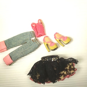 Bratz Doll&#39;s Princess Cloe outfit Authentic MGA Collectible