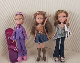 Bratz Flashback Minis TOKYO A GO GO Mini FIANNA Doll 1 Doll and Stand 2023  - AbuMaizar Dental Roots Clinic