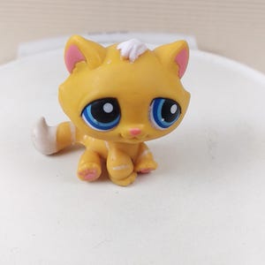 Littlest Pet Shop LPS #349 Tabby Cat Kitten Orange White Stripes with blue eyes
