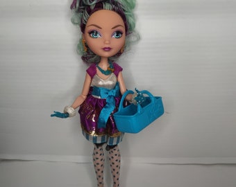 Ever After High 1st Wave Signature Madeline Hatter Rebel Doll