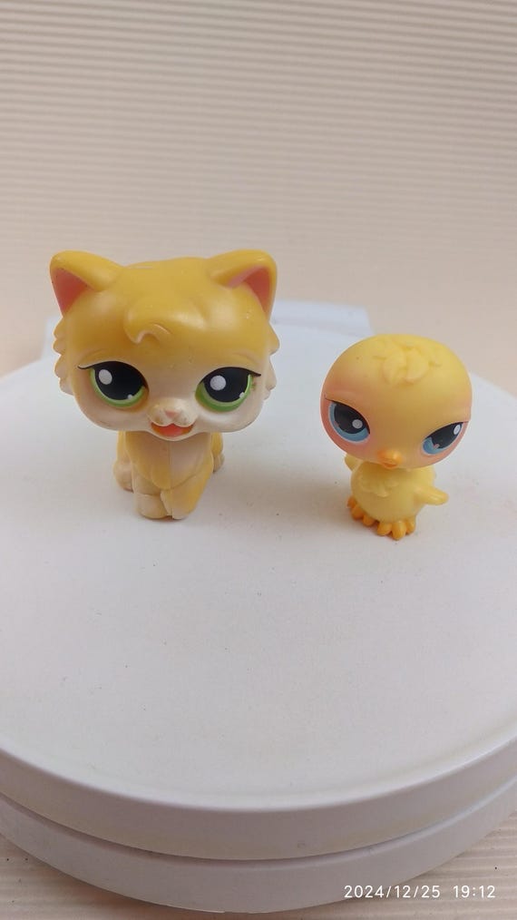LPS First Generation Yellow Cat and Duckling - Etsy Israel
