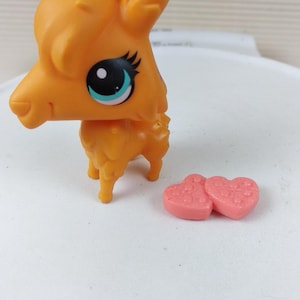 Littlest Pet Shop #3320 Candy Swirl Llama Orange