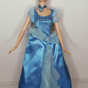Mattel Disney Sparkling Princess Cinderella Fashion doll