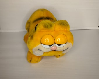 Gorgeous collectible and vintage stuffed Garfield, orange, cat.Sitting