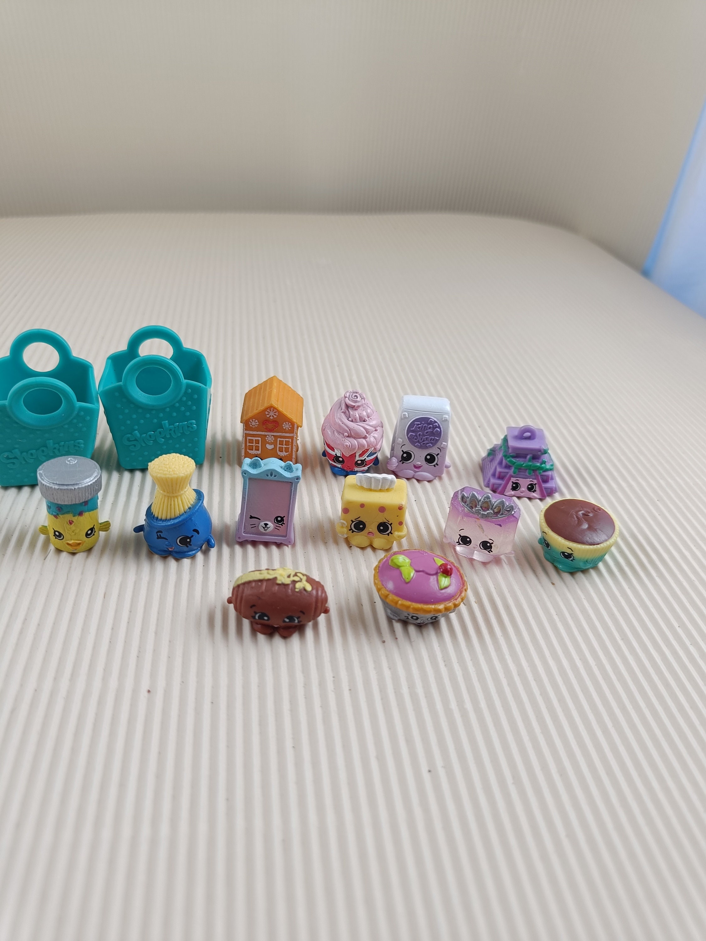 10 Shopkins Random Surprise Mystery Lot of EXCLUSIVE, Special Edition &  Ultra RARE Figures ONLY 