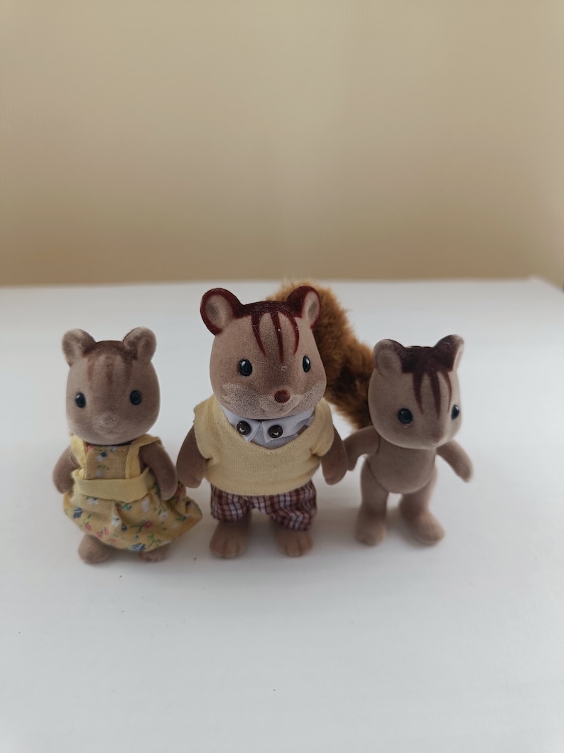 Calico Critters Walnut Squirrel Family of 3 Sylvanian Family Etsy