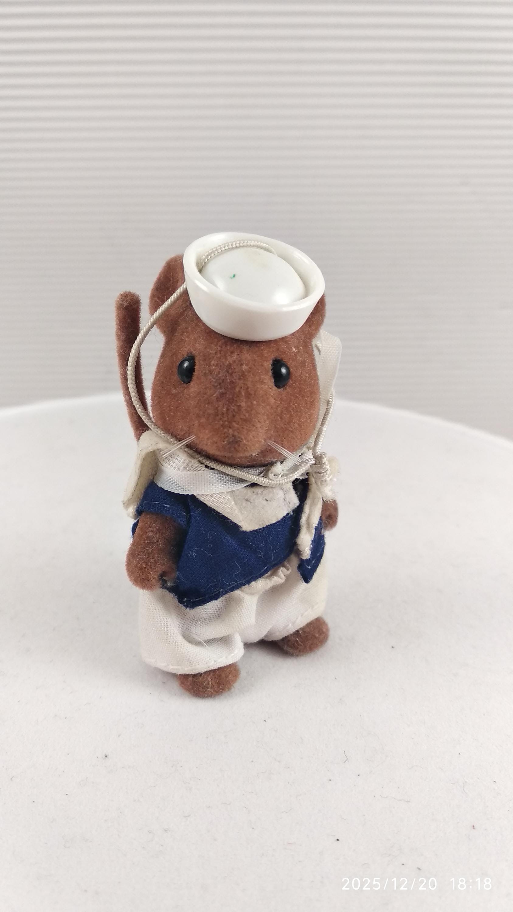 Sylvanian hedgehog - Etsy 日本