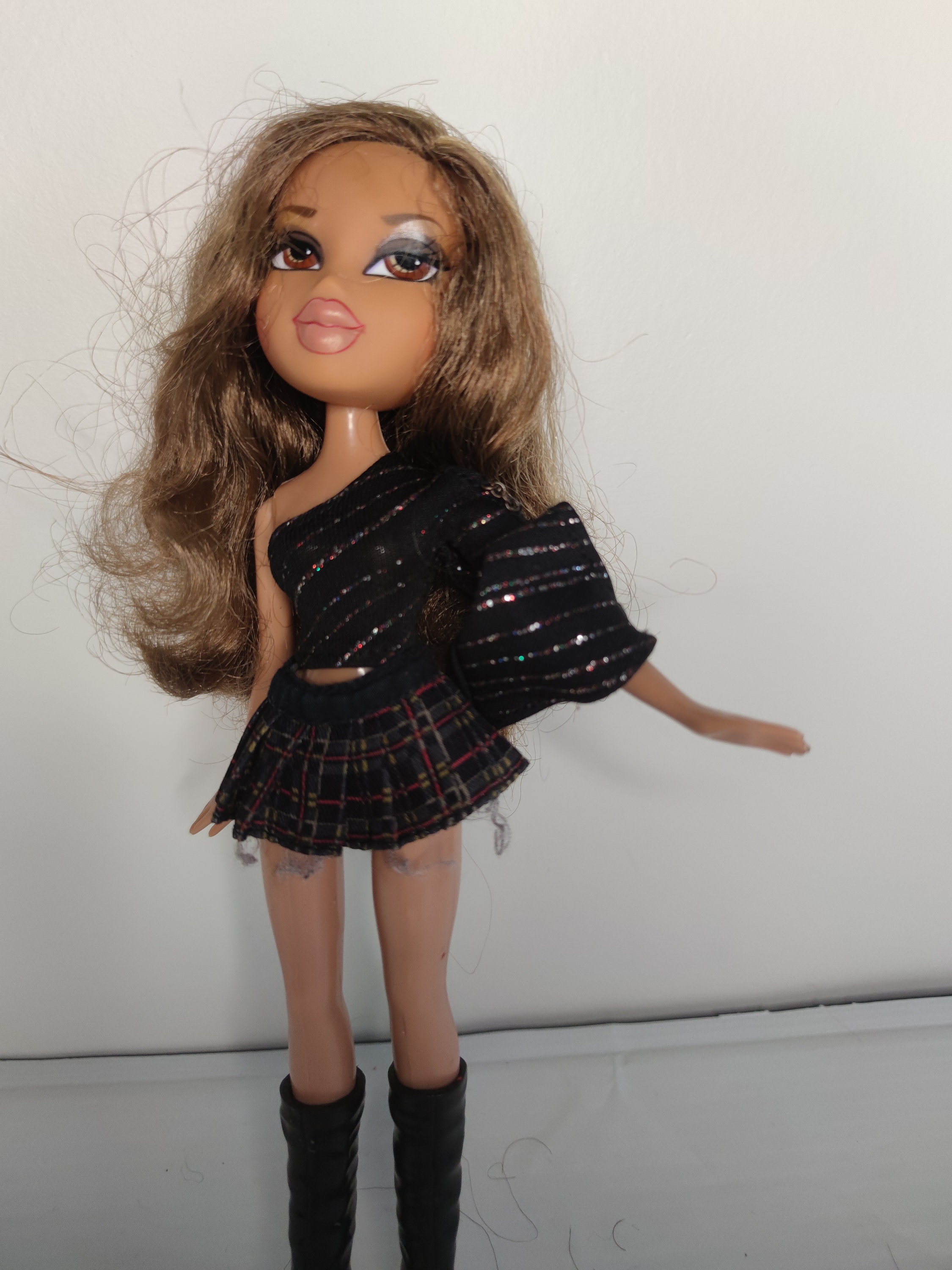 MGA Entertainment Bratz Fianna ? Doll Brown Hair Tokyo A Go Go Purple Shoes  9.5 - Dolls, Facebook Marketplace