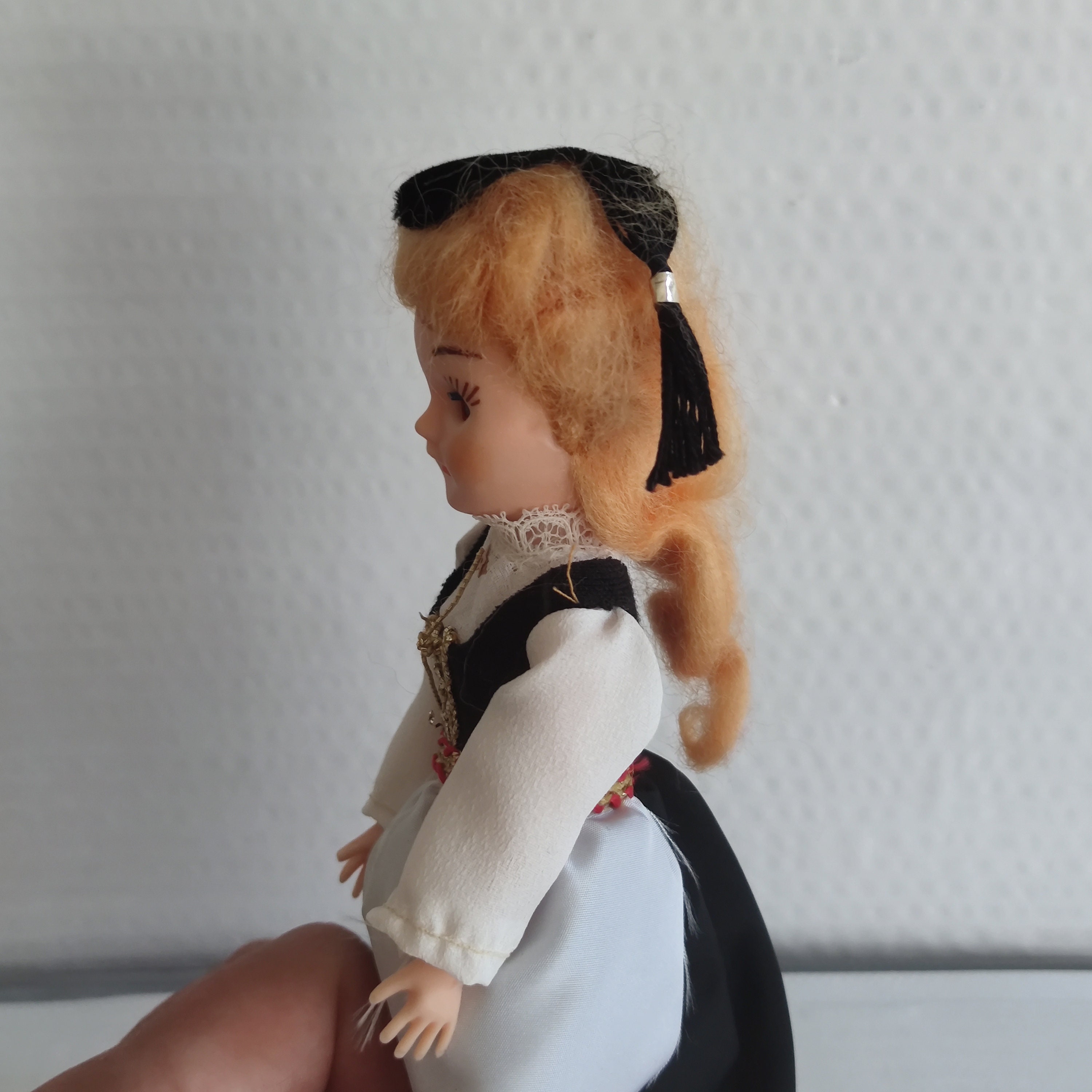 ヴィンテージ人形 収集品 アイスランド 民俗人形 アンティーク 手描き