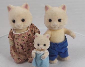 Sylvanian Families Chantilly Cream Cats family of three