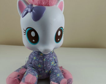 My Little Pony Lullaby Moon Peluche Hasbro 15,2 cm Jouet en peluche