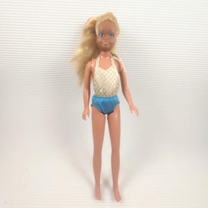 Vintage old stylish doll Barbie Skipper