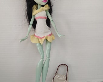 Monster High Doll - Scarah Screams