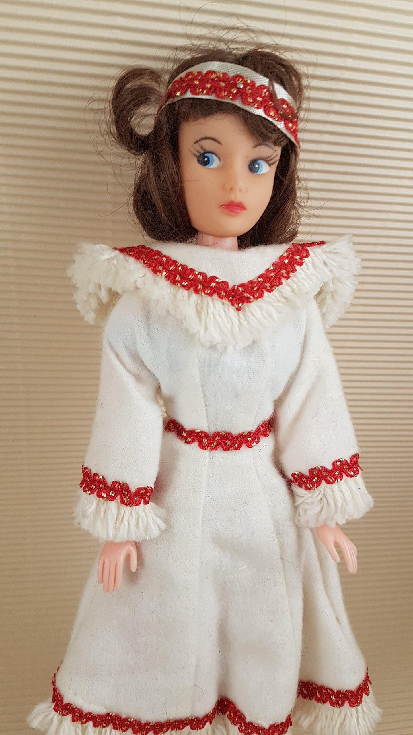 Vintage indian doll collectible folklore doll plastic tribe national costume