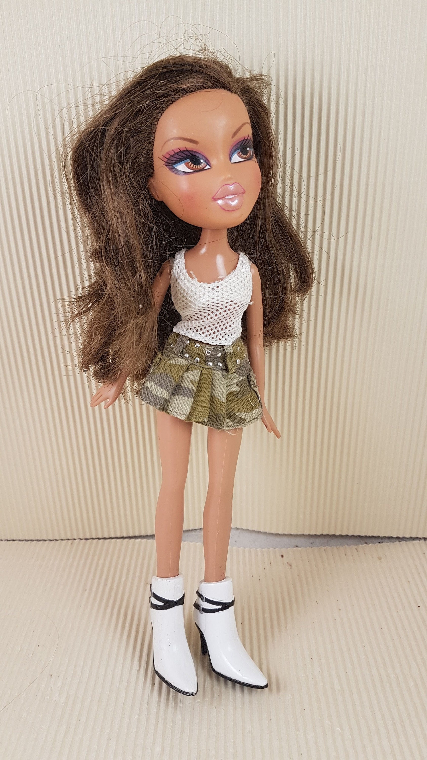 Used bratz dolls sales