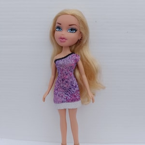 Bratz Dolls Cloe Authentic MGA Collectible or For Repaint Or Other Projects