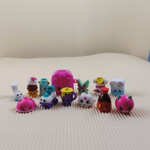 Vintage shopkins toys set