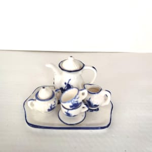 vintage mini dollhouse coffee tea service white blue