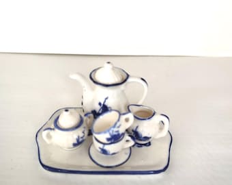 vintage mini dollhouse coffee tea service white blue