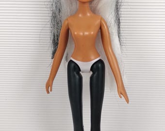 Bratz Doll Bratzillaz Glam Gets Wicked Sashabella Paws