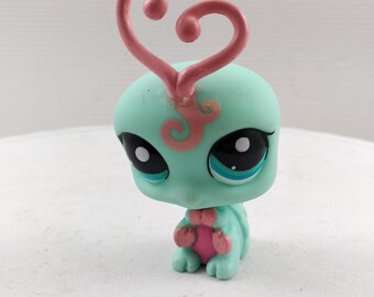 Vintage LPS Lovebug #1727: Authentic Hasbro Figurine - Etsy