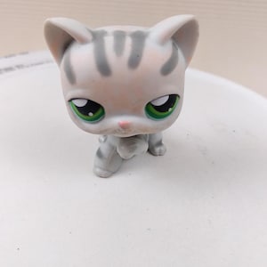 LPS Cat #32 | Littlest Pet Shop | Authentic Pets