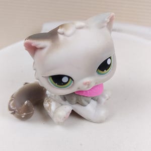 Littlest Pet Shop LPS Authentic #328 Persian Cat White Grey Kitty Green Eyes