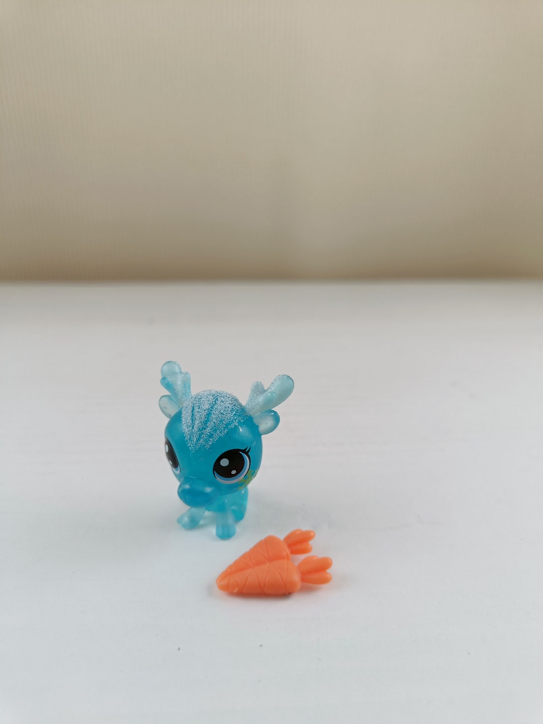 Littlest Pet Shop Single Pack – Moose Hatfield Husky (#3659) Bobble-Head Pet Toy With Deco Bits Accessory