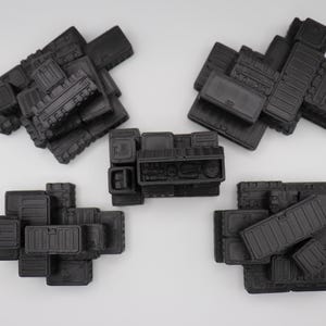 5-Piece Large Sci-Fi Crate Pile Set | Scatter Terrain for Wargaming | Licensed Terrain4Print Models