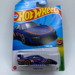 Hot Wheels Porsche 935 Die-cast Car - Gift for collectors