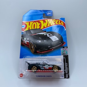 Hot Wheels &#39;15 Mazda MX-5 Miata Matte Black - Gift for collectors