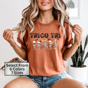 Funny Spanglish Halloween Cute Skeleton Shirt Trick or Treat Gift, English Spanish Shirt, Mexican Halloween T-shirt, Skeletons in Sombreros