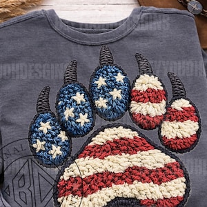 Garra de oso patriótica PNG, diseño de bandera estadounidense de chenilla con mechones de hilo sintético, descarga digital por sublimación del 4 de julio