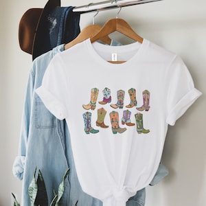 Cowgirl Boots Shirt, Country Concert Tee, Western Graphic Tee for Women, Cute Country Shirts, Cowgirl Shirt, Western,Knockin Boots T-Shirt