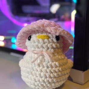 Handmade Crochet Duck Plushie: Kawaii Amigurumi with Pink Hat