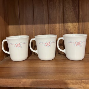 1990er Jahre Vintage CORNING WARE - Corelle English Frühstückstassen - 3-teiliges Set - Tee Kaffeetasse - Made in USA - Blumenmuster - Küche Cottage Dekor