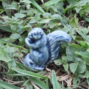 Collectible Squirrel Wade Whimsies US Series 1 - Dark Blue Glaze Variation