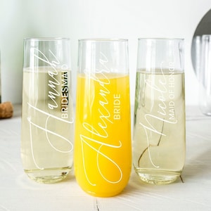 Personalized champagne flute | Bridesmaid glass | Custom Party Glasses| Bachelorette Weekend glass | Proposal box gift idea