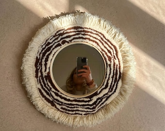 Miroir mural touffeté fait main — Rayures terracotta & crème — Franges laine — Déco bohème — Ø 40 cm — Sur commande